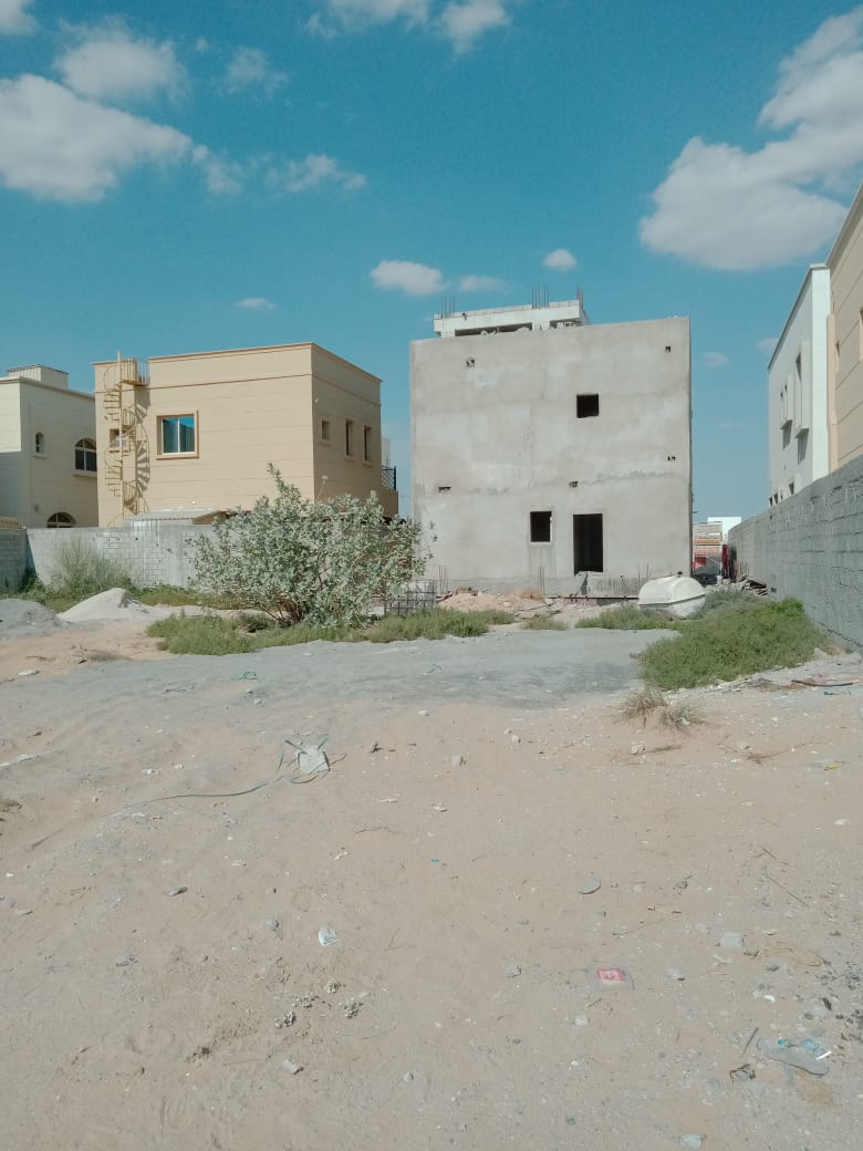 Plot for Sale in Al Zahyaa good location with out registration fees only for you 500 k final price.