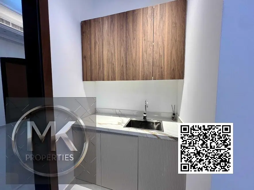 Modern Design for Sale in Al Helio 2