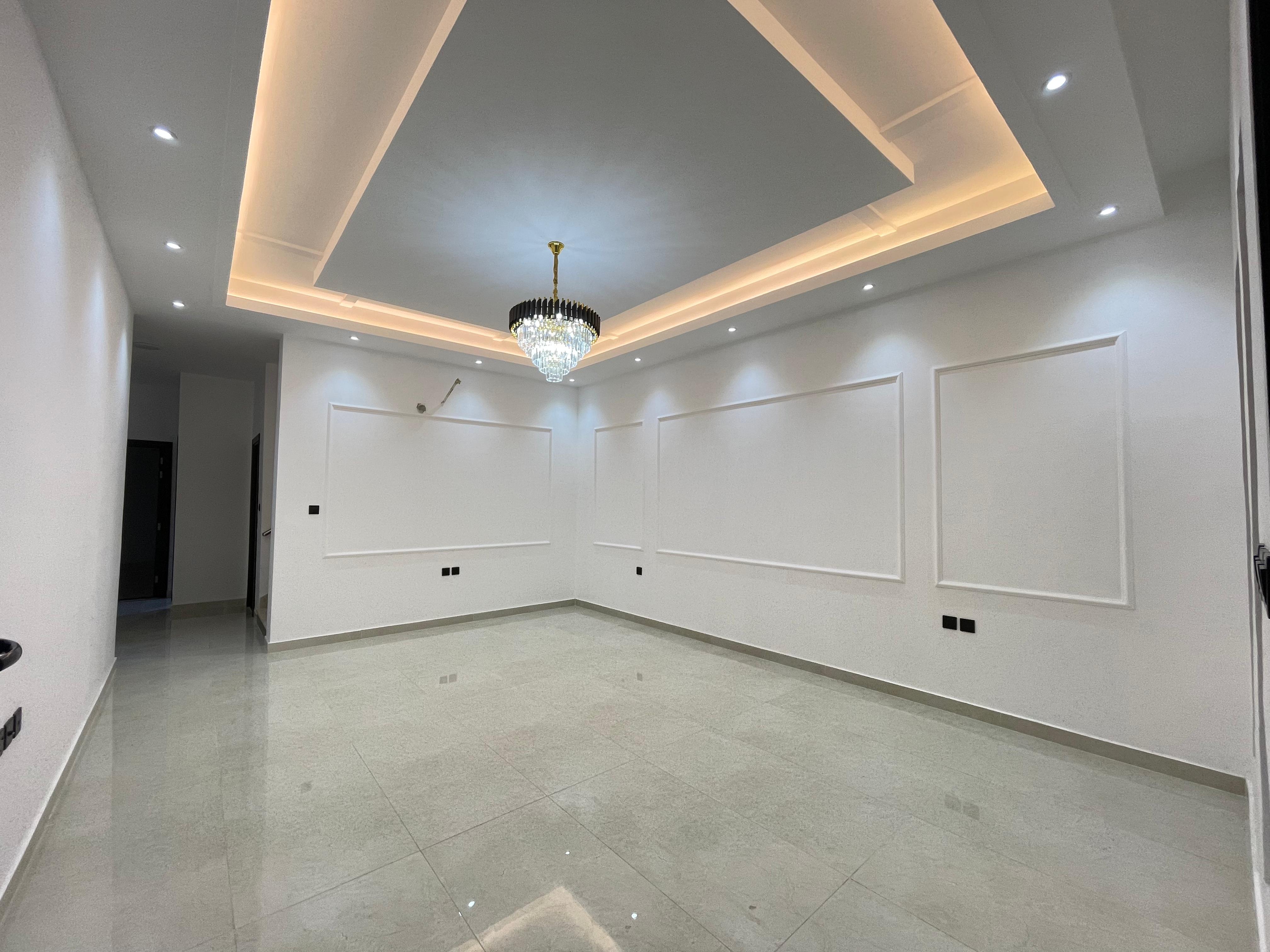 Al Hellio 2, Prime Location Residential luxury executive ready villa for sale in Attractive price