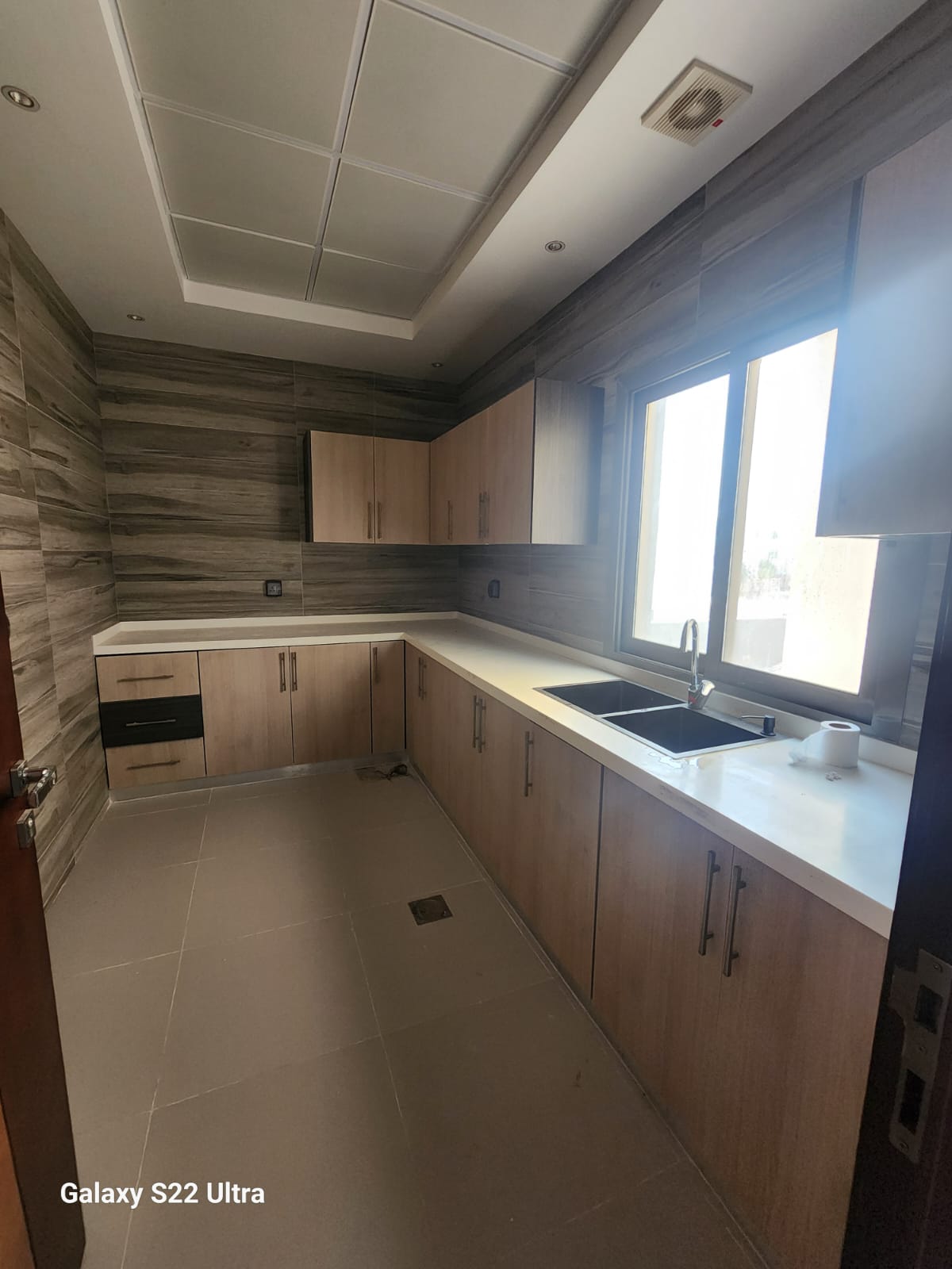Talae 2 Ajman for rent Commercial building on main road facing in Talah 2 Ajman a very prime location near main road.