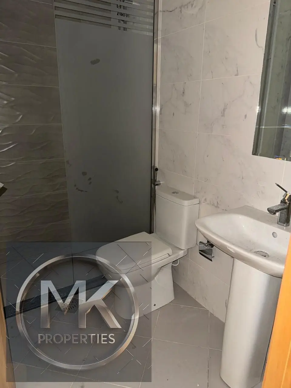 AMAZING APARTMENT AVAILABLE IN GULF TOWER PAY 221,719 NOW AND GET THE KEYS ULTRA CONVENIENCE