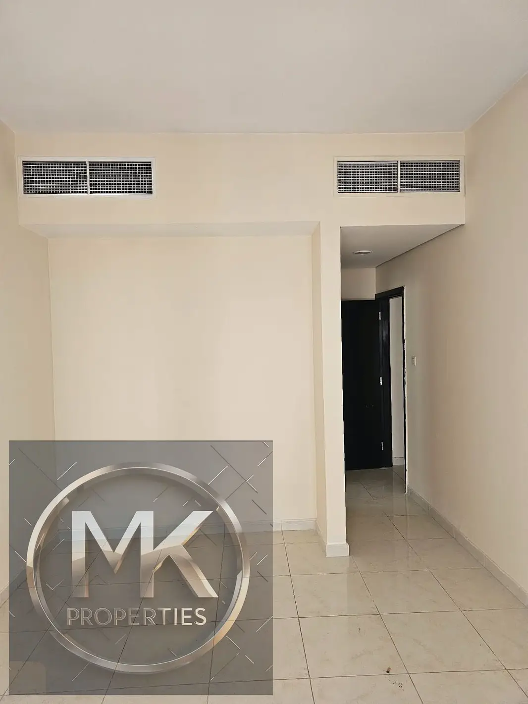 EMPTY 2 BHK FOR SALE IN LILIES TOWER 1550 SQFT WITH PARKING + DOUBBLE BALCONY