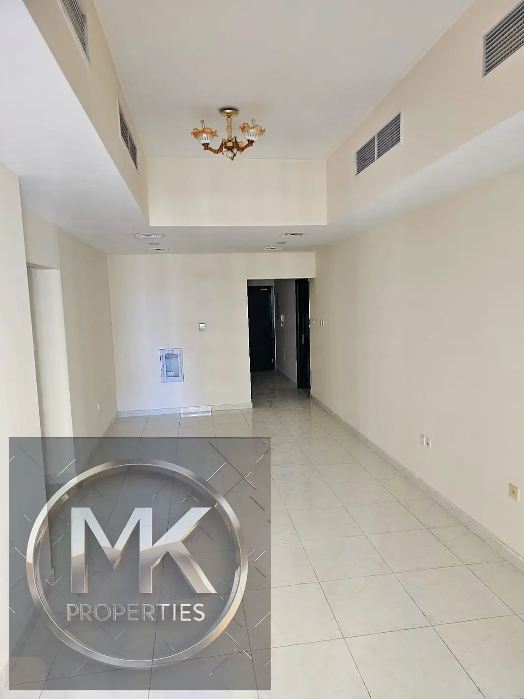 EMPTY 2 BHK FOR SALE IN LILIES TOWER 1550 SQFT WITH PARKING + DOUBBLE BALCONY