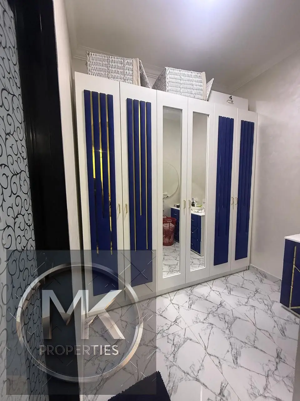 IN Al Hellio near main road Luxury Design villa ready for sale .