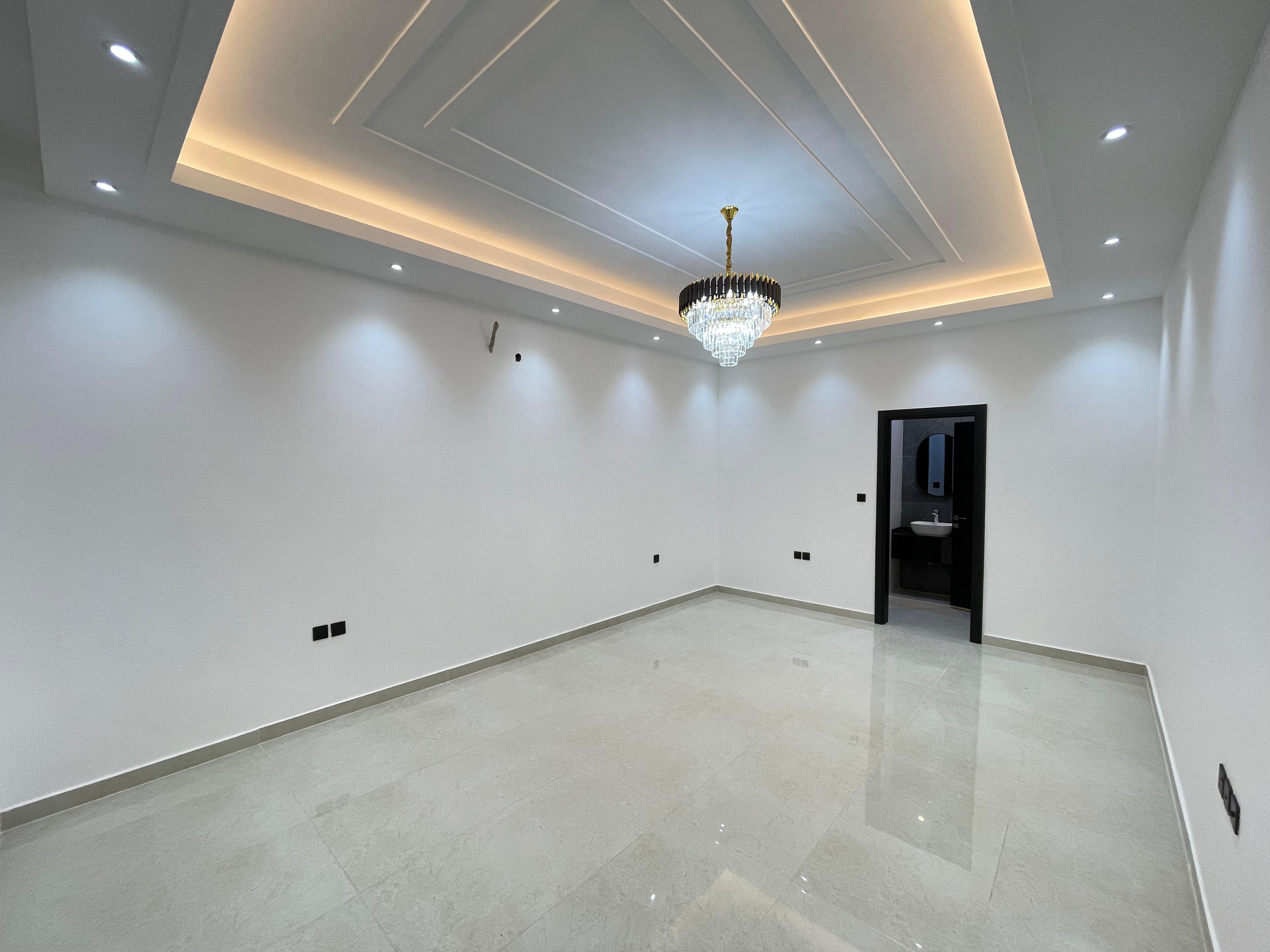 Al Hellio 2, Prime Location Residential luxury executive ready villa for sale in Attractive price