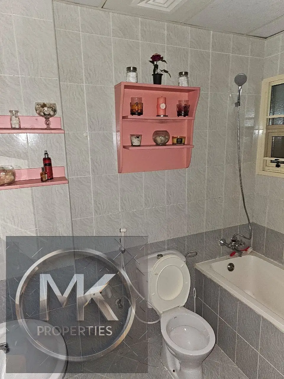 FURNISHED 1 BHK FOR SALE IN LILIES TOWER 1100 SQFT .