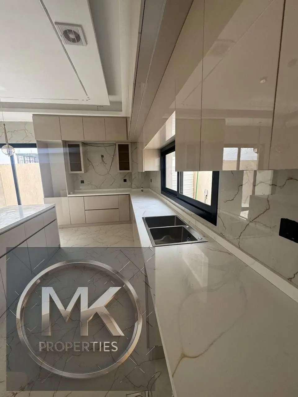 Luxurious Villa Available for Sale in Helio Ajman