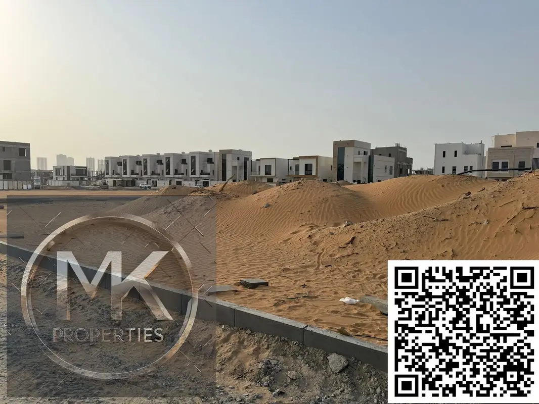 IN AL Helio center 1722 SQFT Super hot location Next to Main road Price 460k