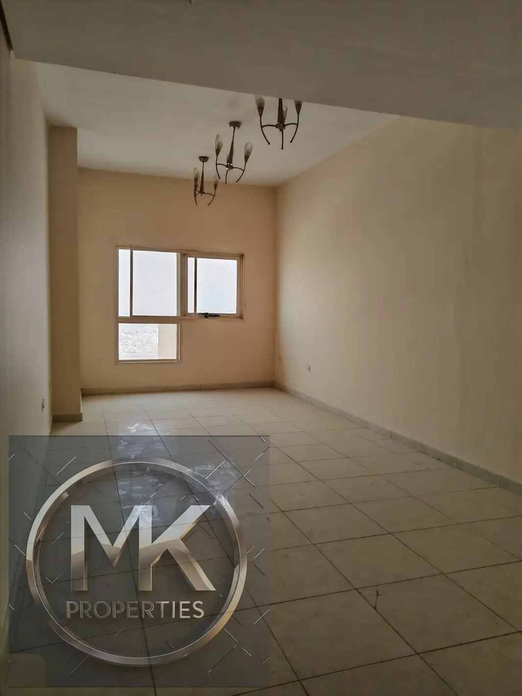 HOT OFFER" SPACIOUS OPEN VIEW 3 BHK IN LAVENDER TOWER (WITH PARKING) SPACIOUS, ELEGANT & AFFORDABLE.