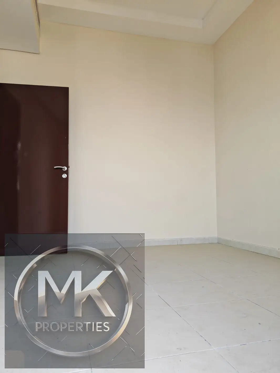 HOT OFFER" SPACIOUS OPEN VIEW 3 BHK IN LAVENDER TOWER (WITH PARKING) SPACIOUS, ELEGANT & AFFORDABLE.