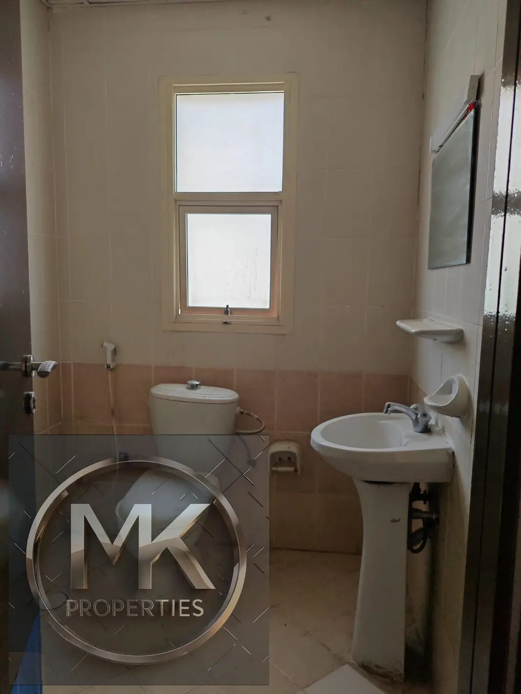 HOT OFFER" SPACIOUS OPEN VIEW 3 BHK IN LAVENDER TOWER (WITH PARKING) SPACIOUS, ELEGANT & AFFORDABLE.