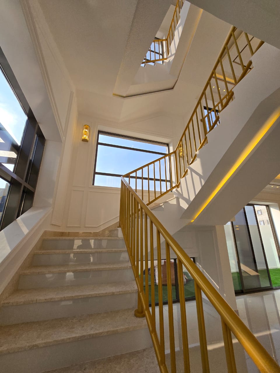 The Royal Looks Very Executive Prime location near by main road Luxury Design villa for sale in Al Hellio 2 Ajman.