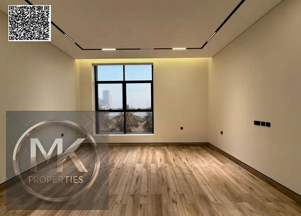 Luxury Villa for Sale in Al Alia – Modern Design & Prime Location Elegant stone façade Modern entrance