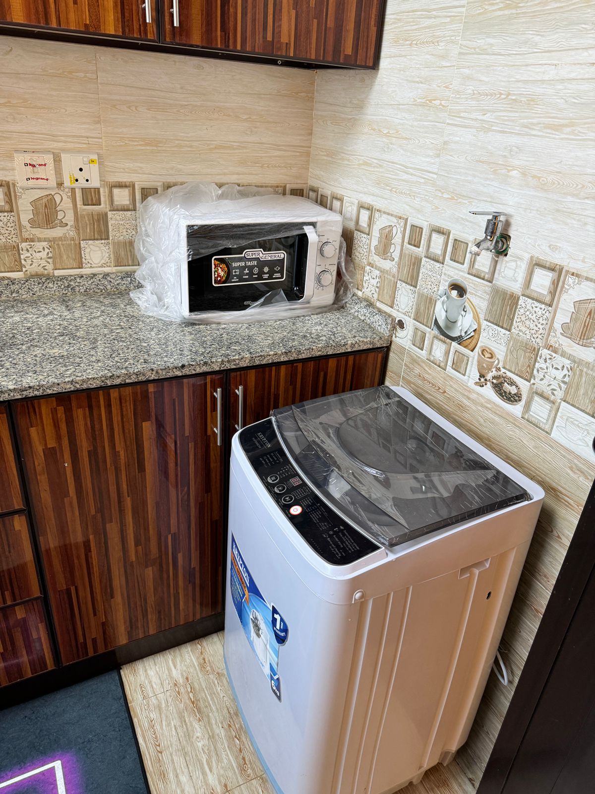 LUXURY FULLY FURNISHED 1 BHK 900 sqft FOR RENT IN AL JURF.