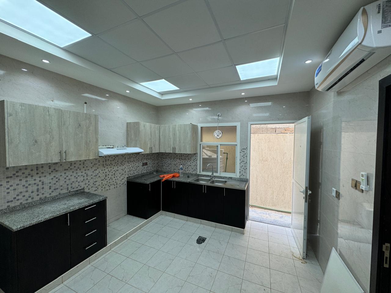 For Rent in Al Zahyaa town house Villa consist 3 Master room 3280sqft .