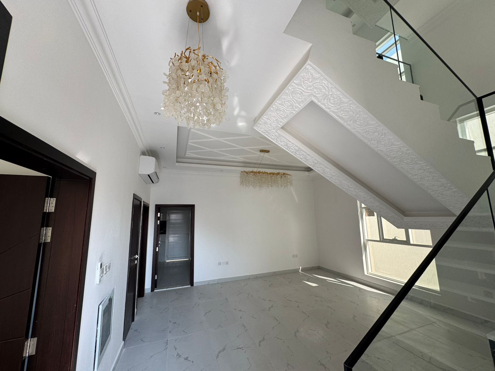 A brand new luxury villa ready for rent in Al Yasmeen