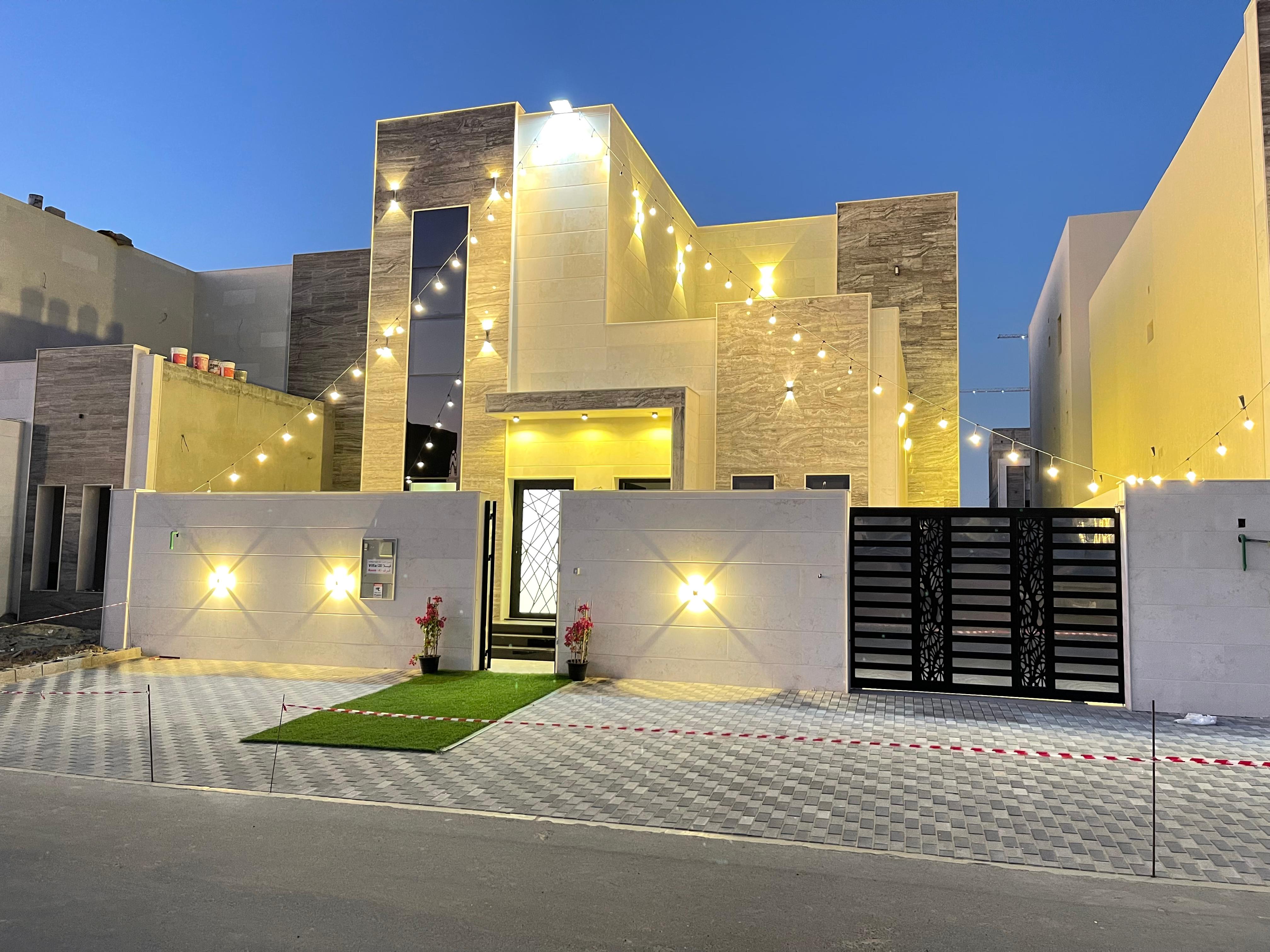 Al Hellio 2, Prime Location Residential luxury executive ready villa for sale in Attractive price