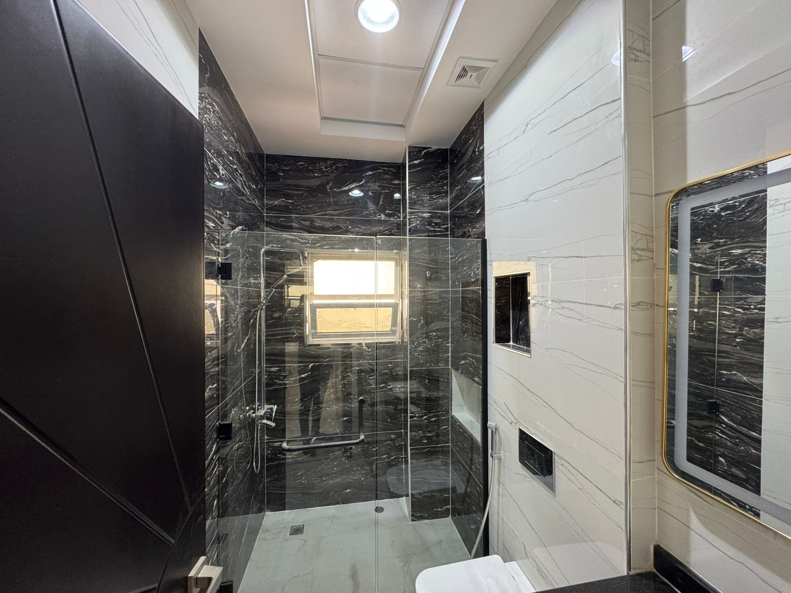A brand new luxury villa ready for rent in Al Yasmeen