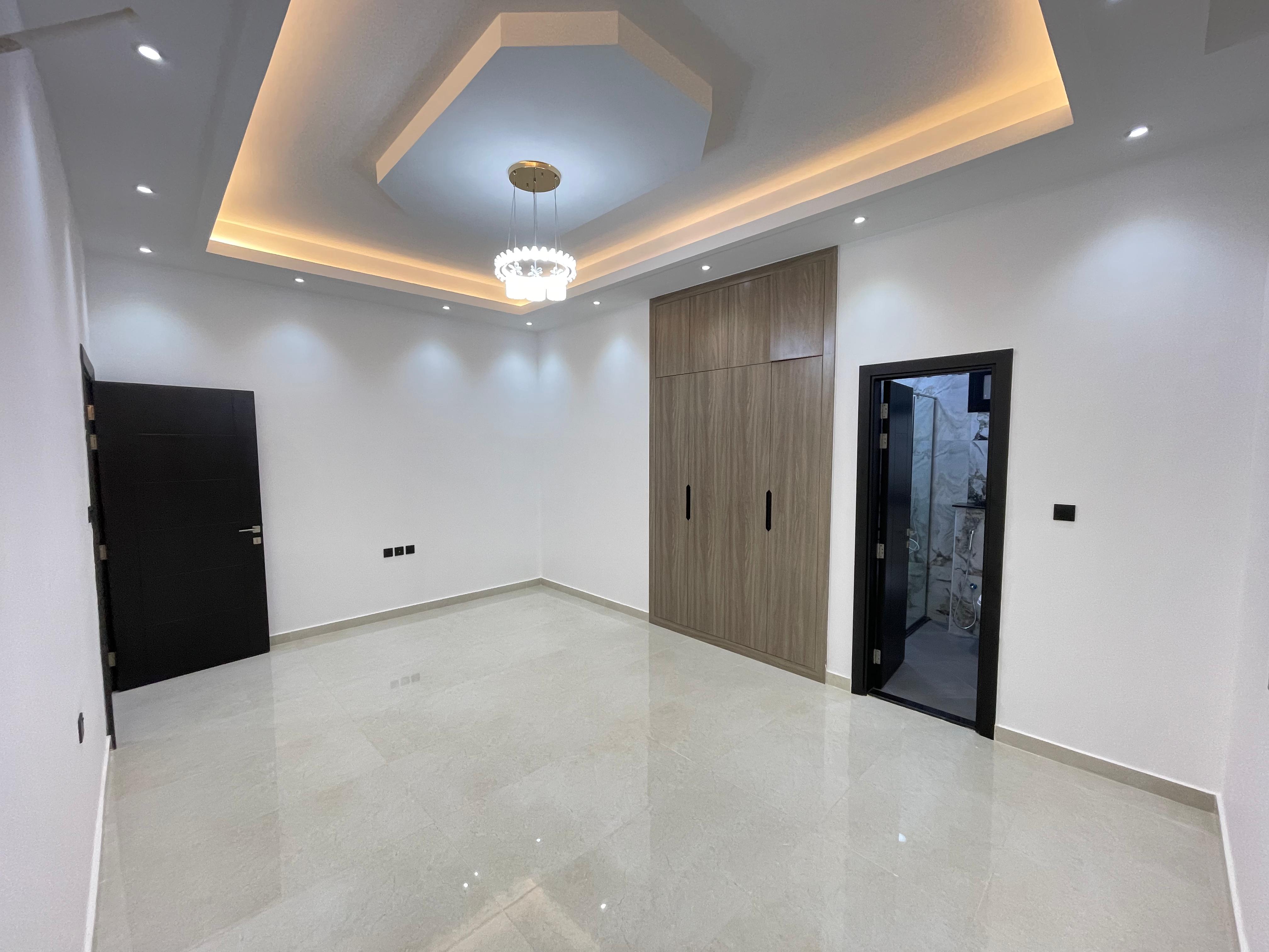 Al Hellio 2, Prime Location Residential luxury executive ready villa for sale in Attractive price