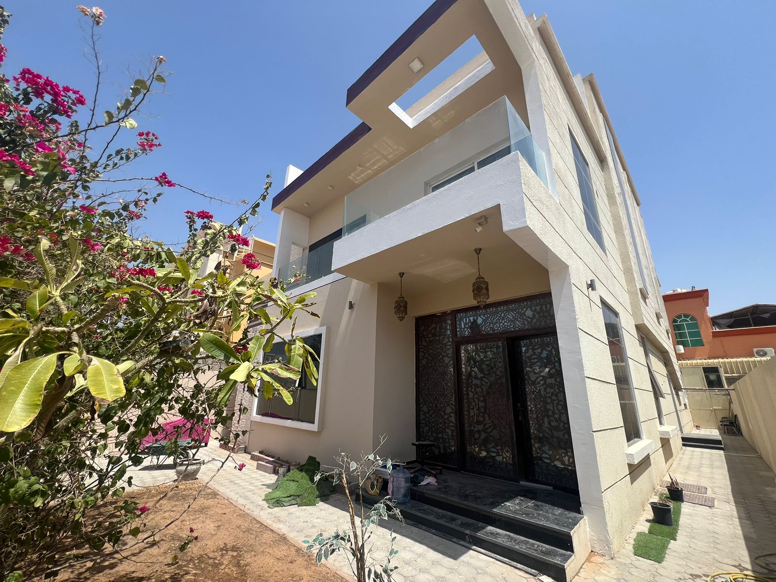 The luxury Executive Villa Ready for rent in (Rawda 1) 4500sqft.