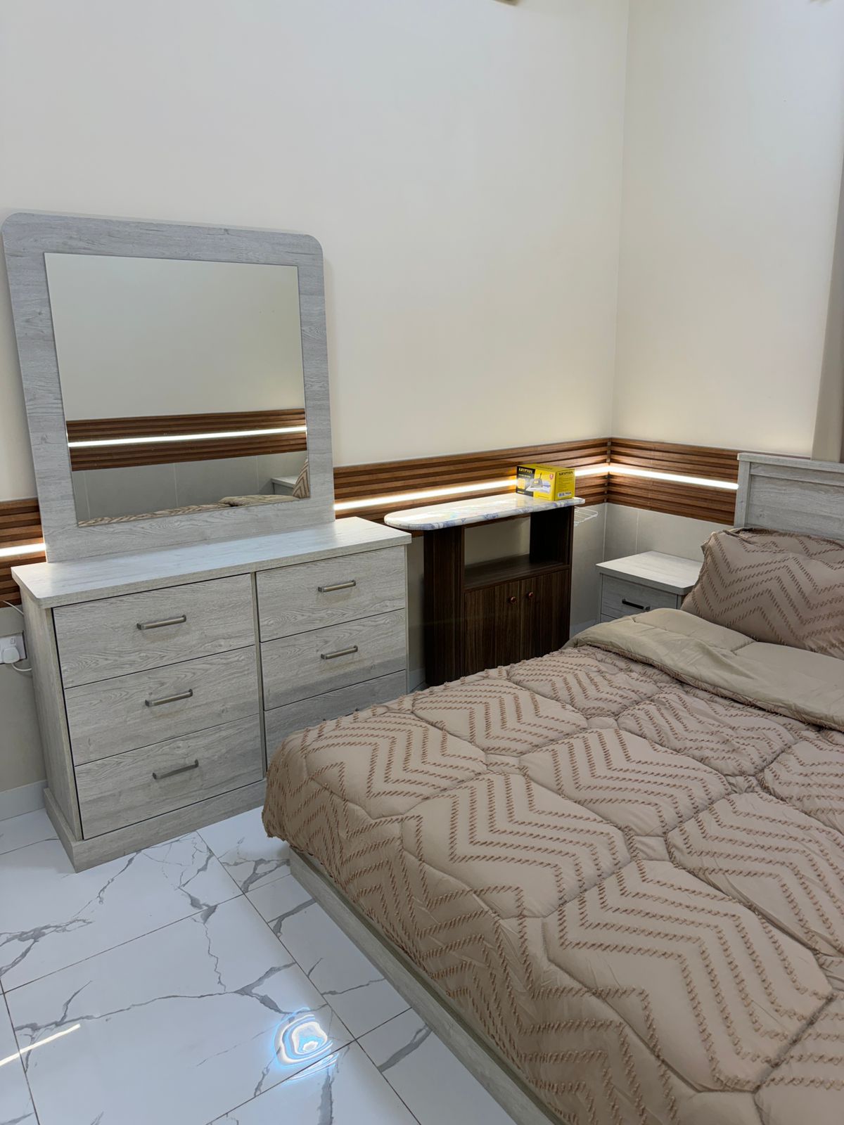 LUXURY FULLY FURNISHED 1 BHK 900 sqft FOR RENT IN AL JURF.